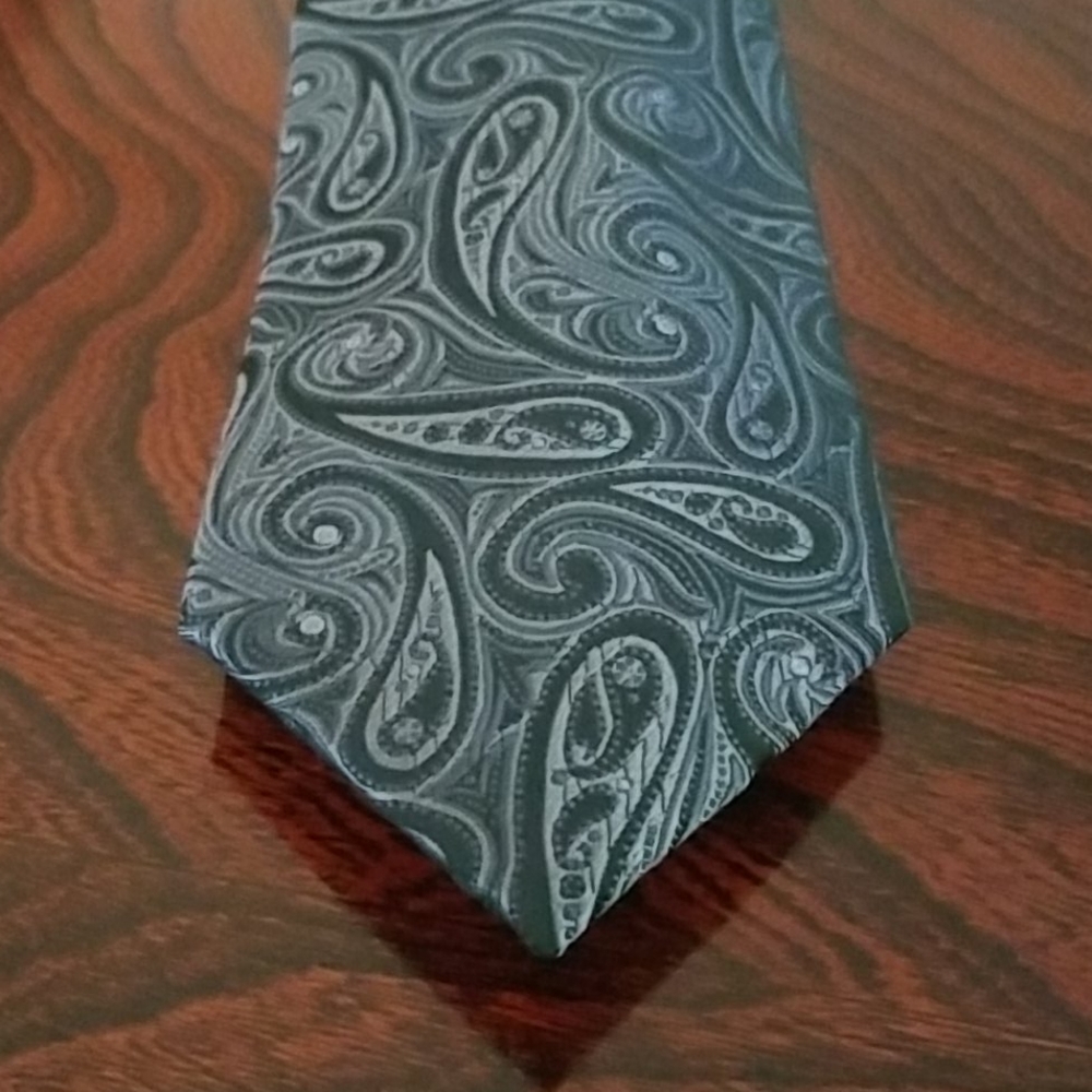 Chaps Tie & Pocket Square
